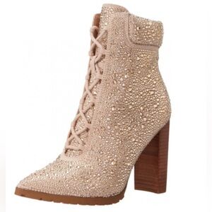Steve Madden Illisa Rhinestone Lace
Up Ankle Boot, Size 8.